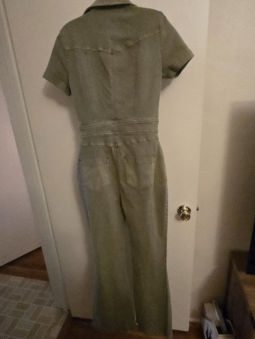 Urban Outfitters Sage Green Utility Jumpsuit Size Medium Wide Leg - Picture 6 of 9